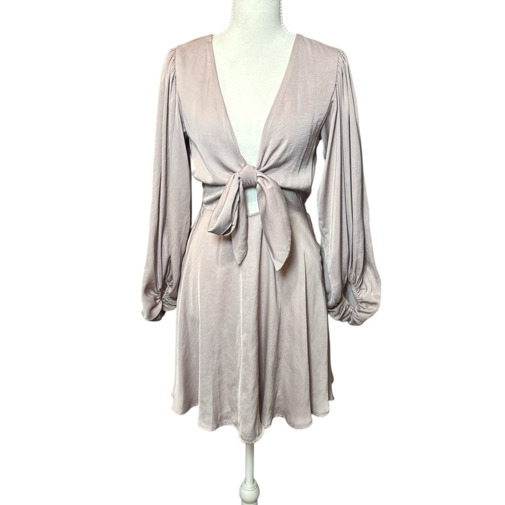 Saints + Secrets Mauve Bow Front Feminine Mini‎ Dress Small